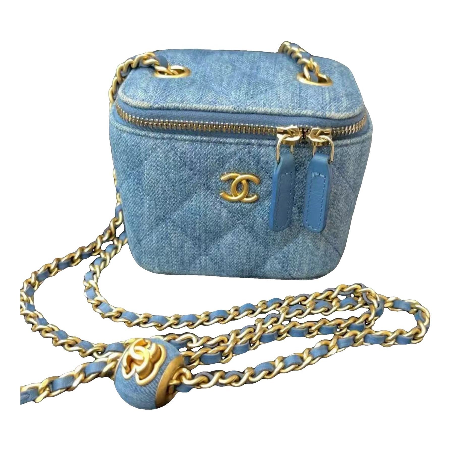 Trendy CC Vanity cloth handbag