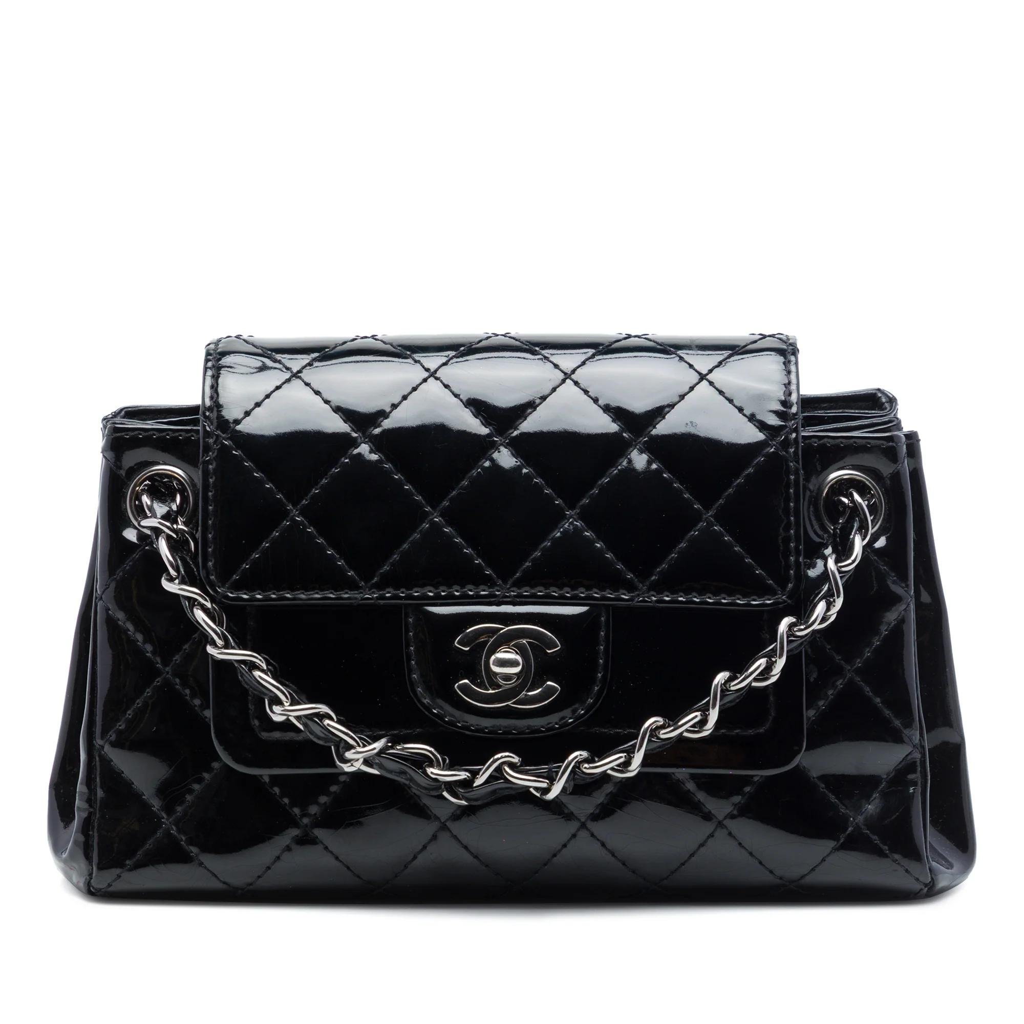 Timeless/Classique patent leather handbag