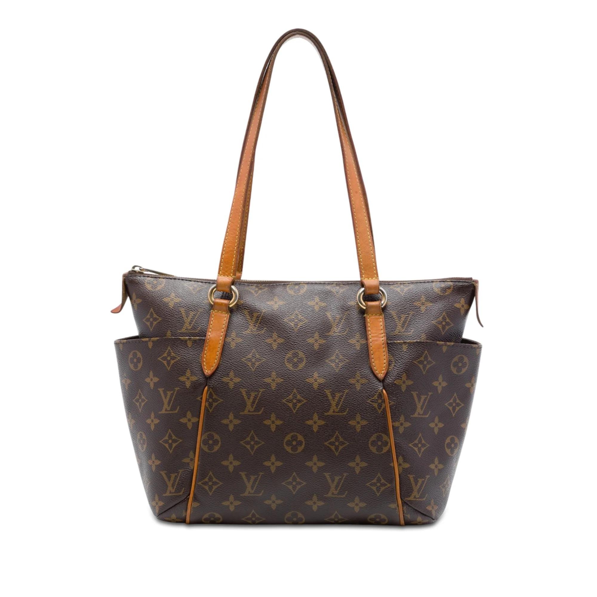 Totally leather tote