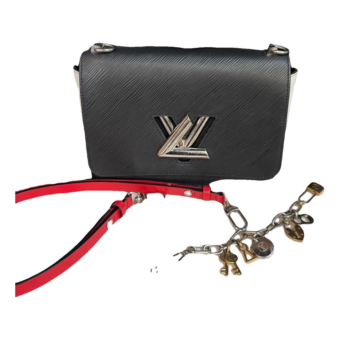 Twist Chain leather handbag