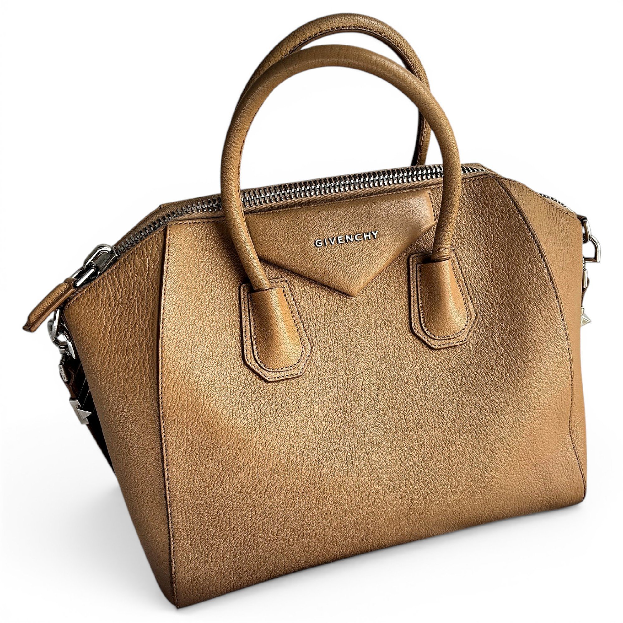 Antigona leather handbag