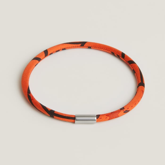Random Single Ring Bracelet