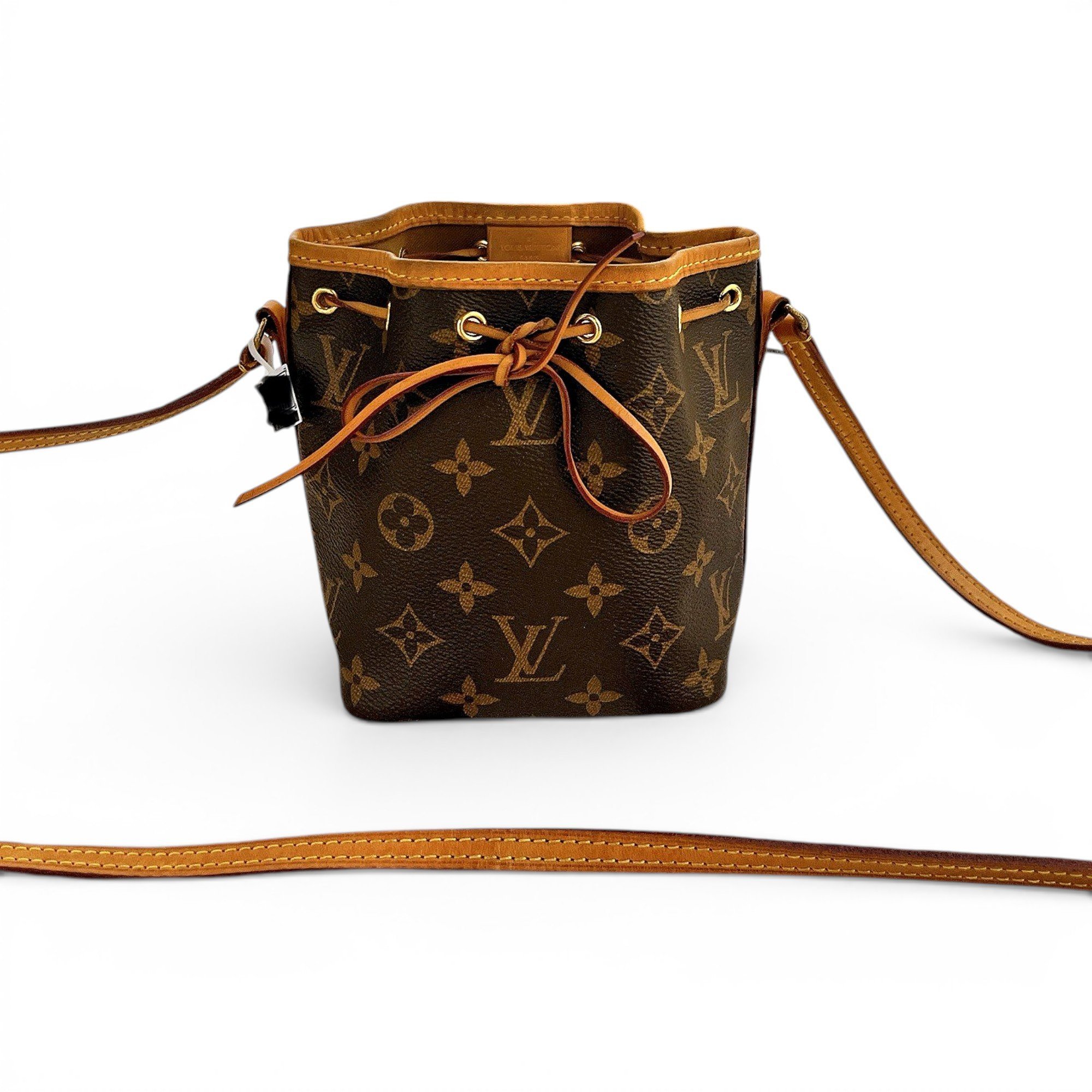 Nano Noé leather handbag