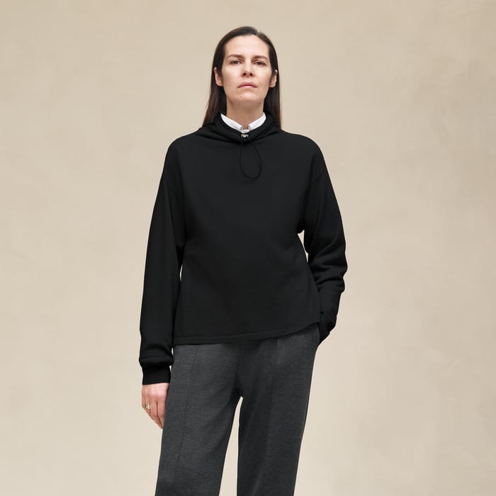 Noir Cashmere Long-sleeve Sweater