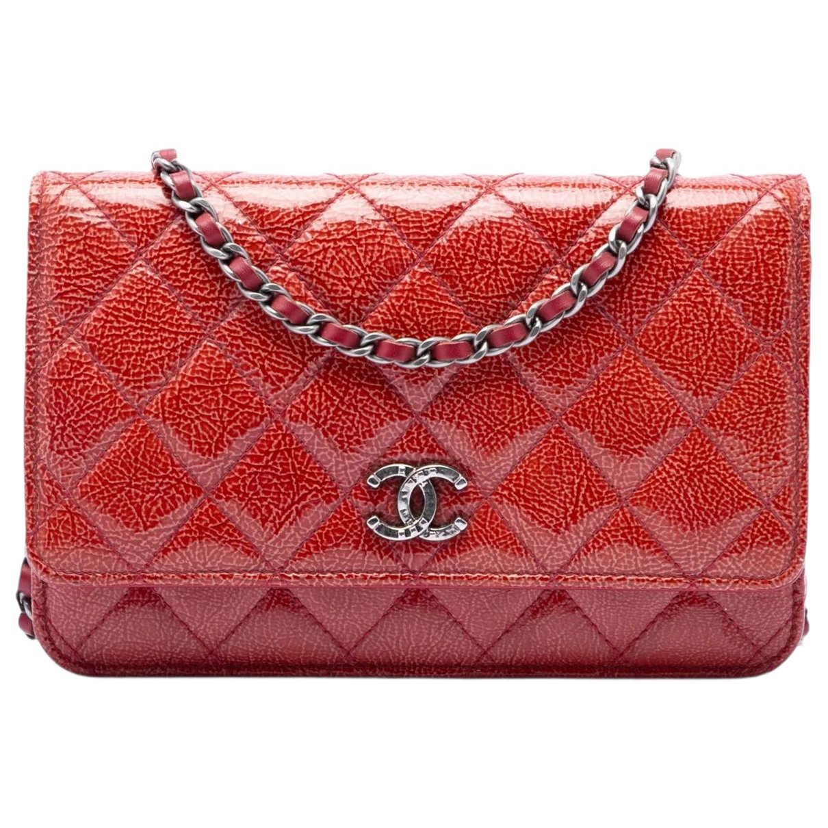 Wallet On Chain leather crossbody bag
