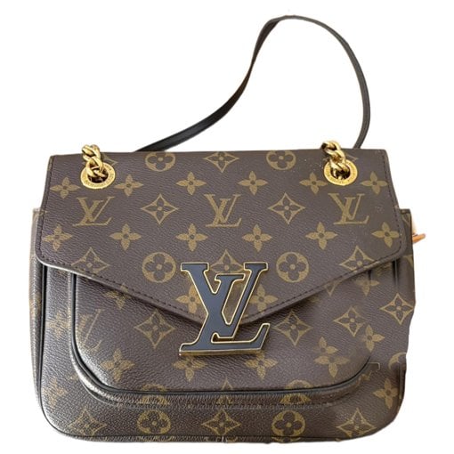 Passy leather handbag