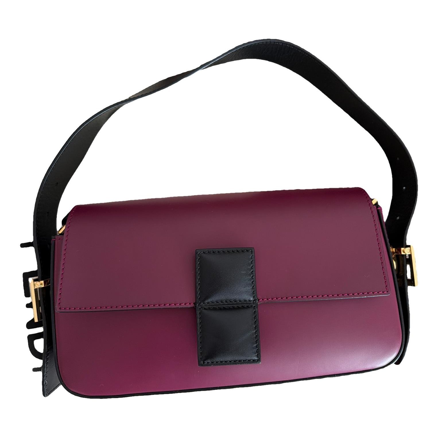 Baguette leather handbag