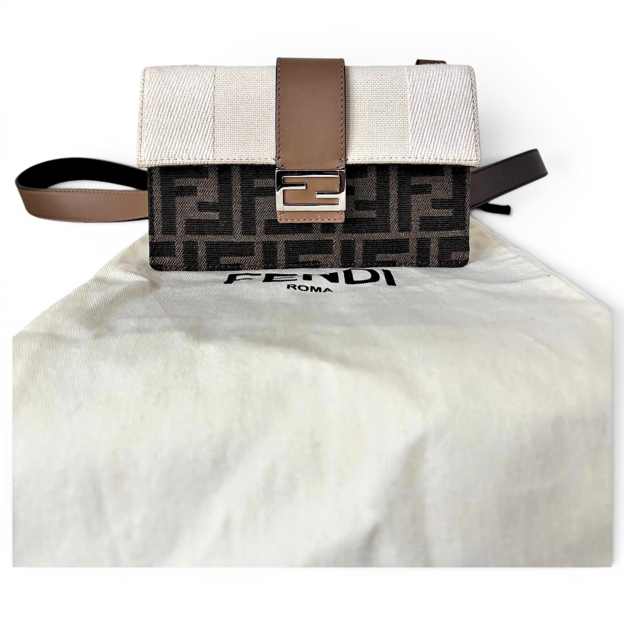 Baguette cloth handbag