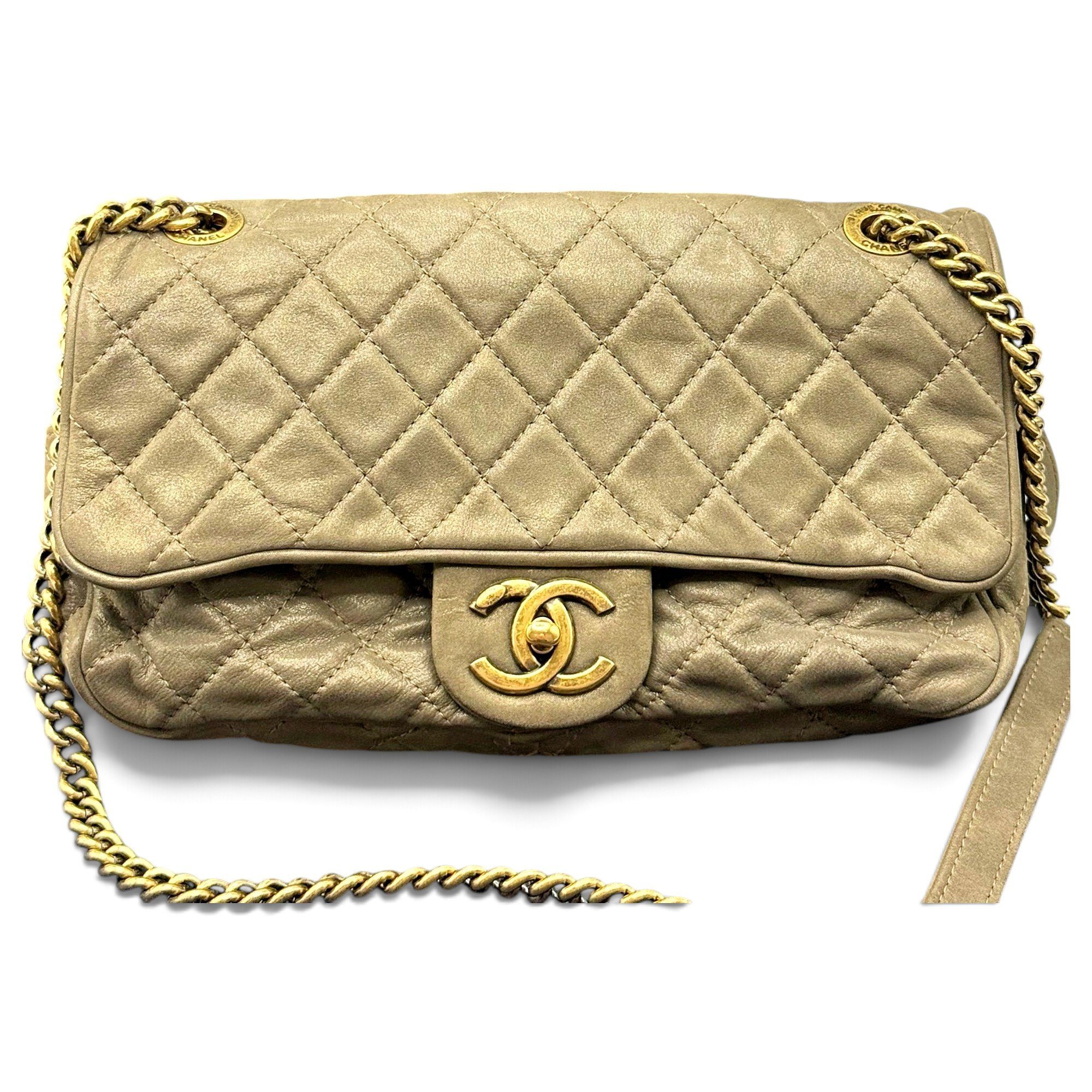 Chanel Timeless/Classique leather crossbody bag
