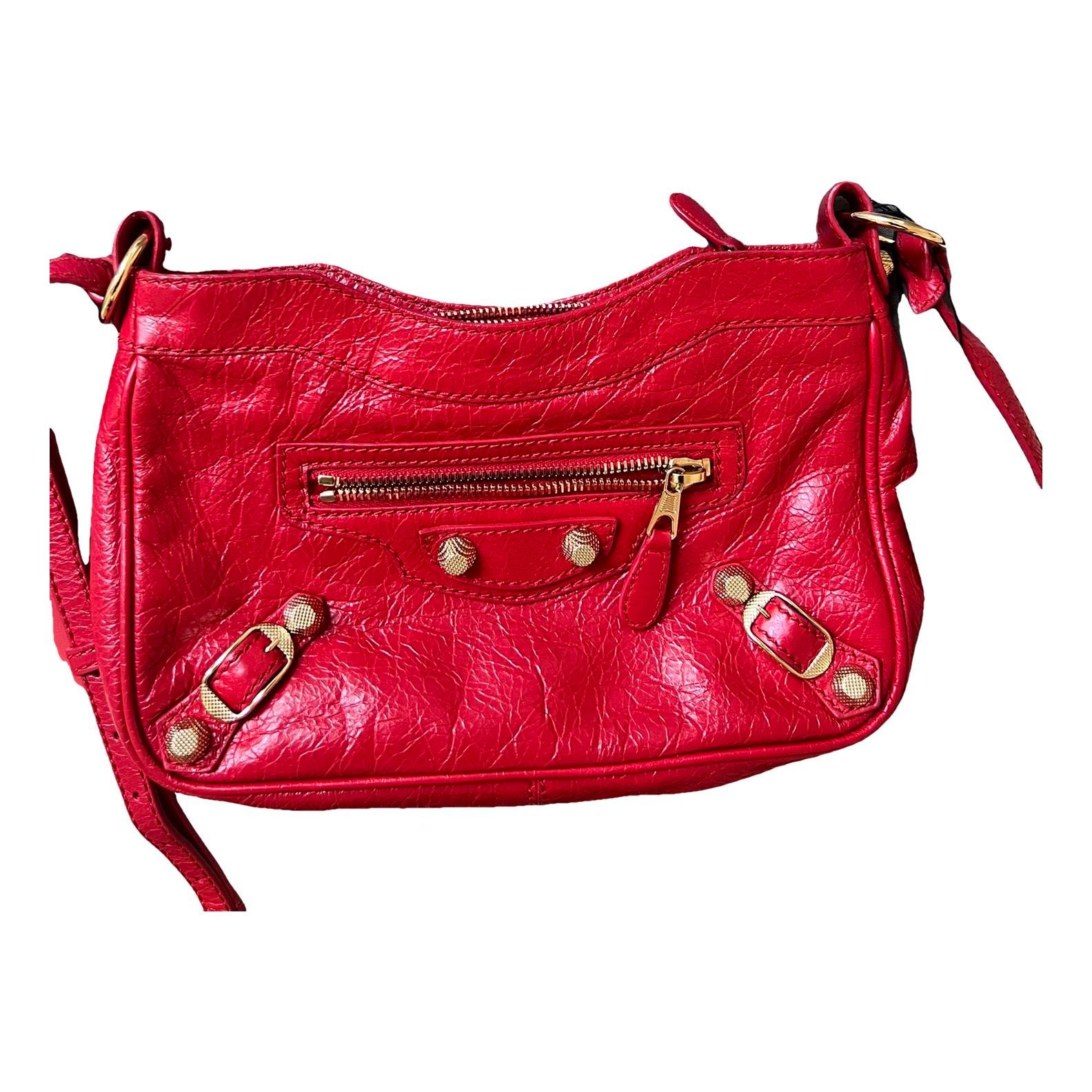 City leather crossbody bag