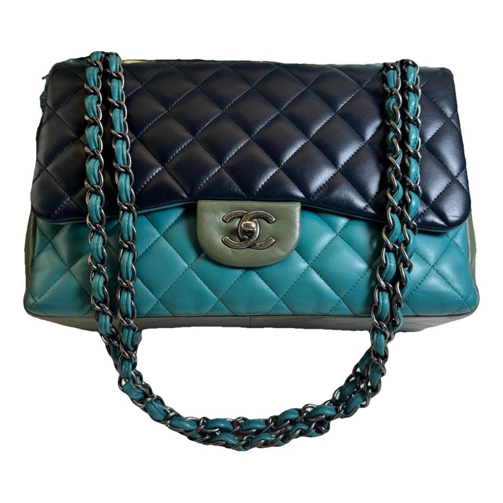 Timeless/Classique leather crossbody bag