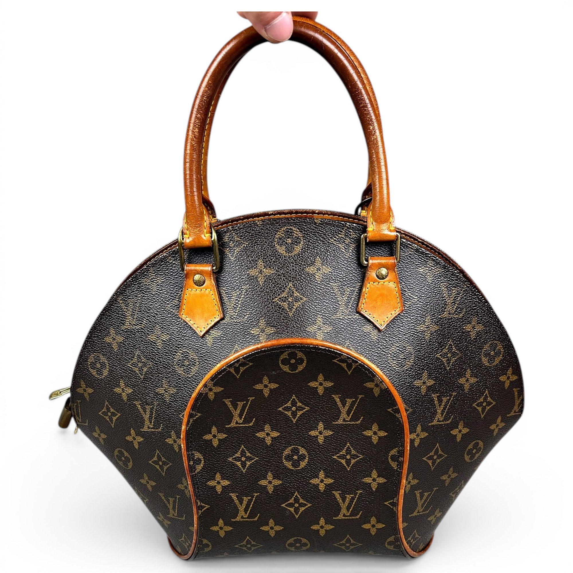 Ellipse leather handbag