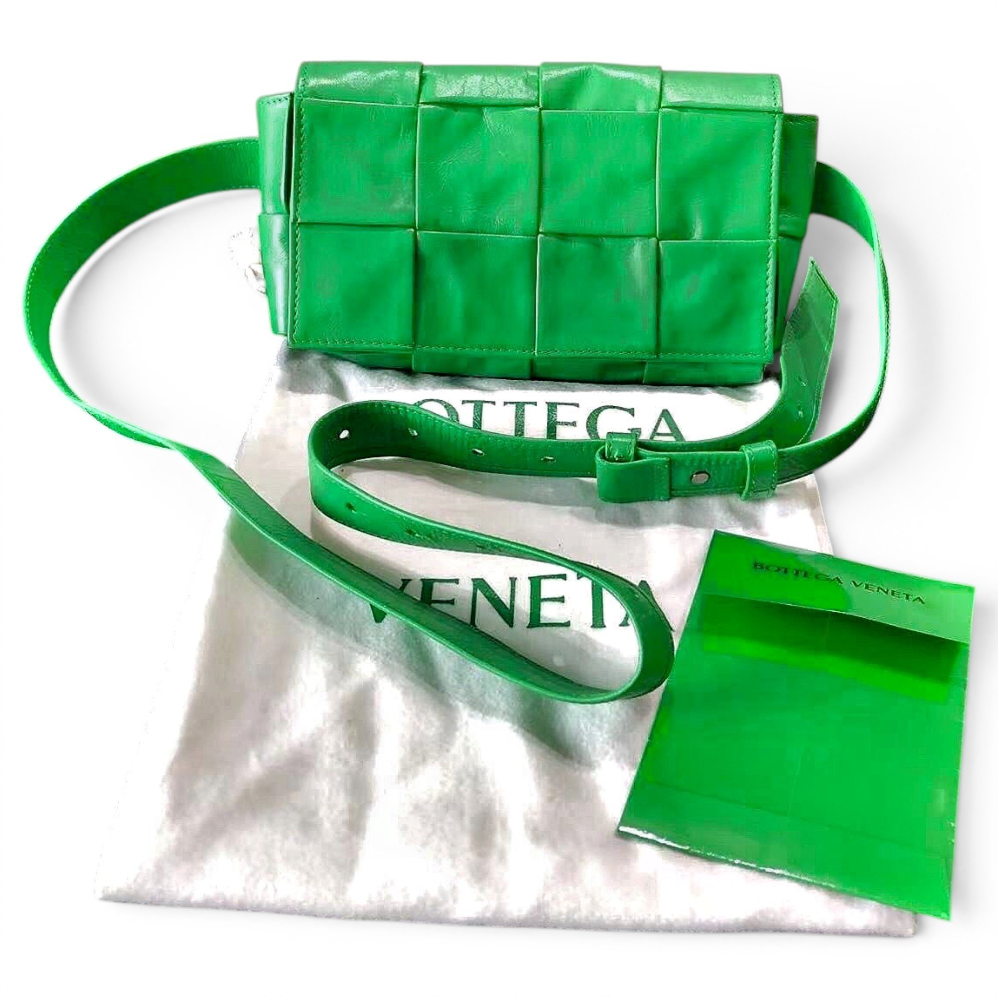 Cassette leather handbag