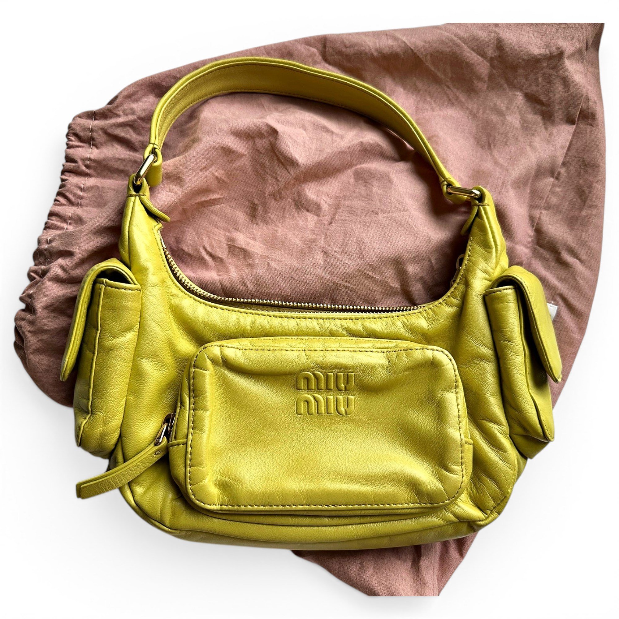 Pocket leather handbag