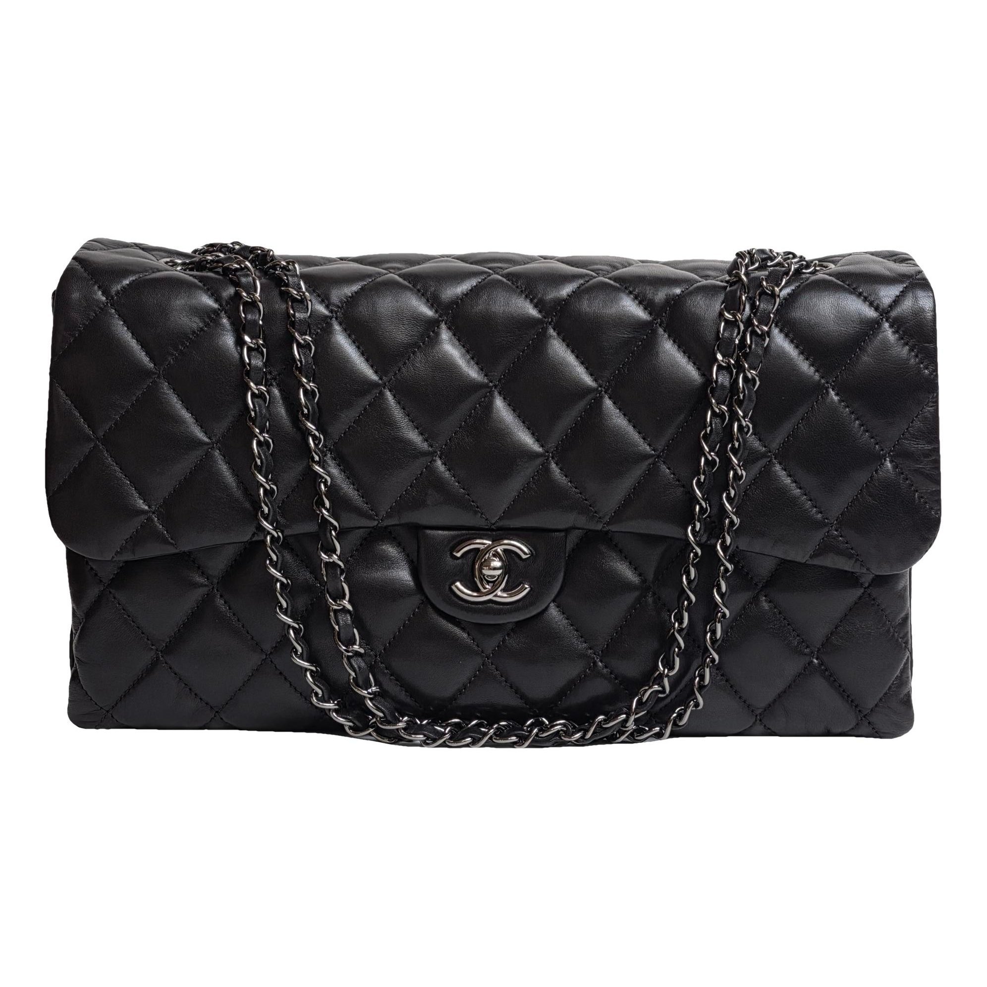 Timeless/Classique leather handbag