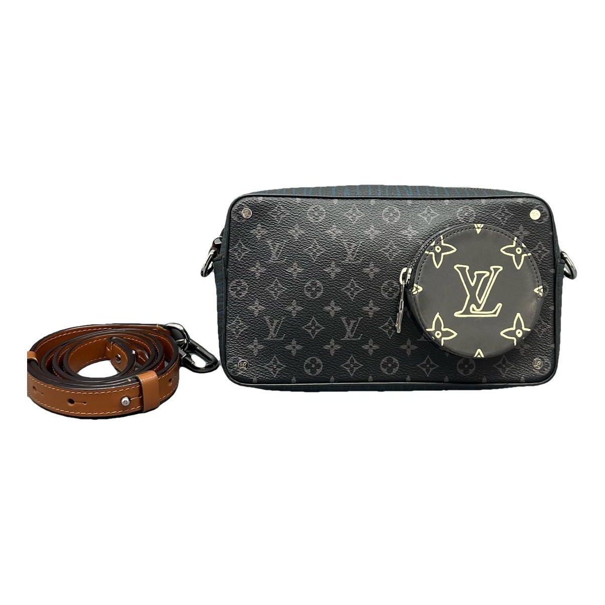 Very Messenger leather handbag
