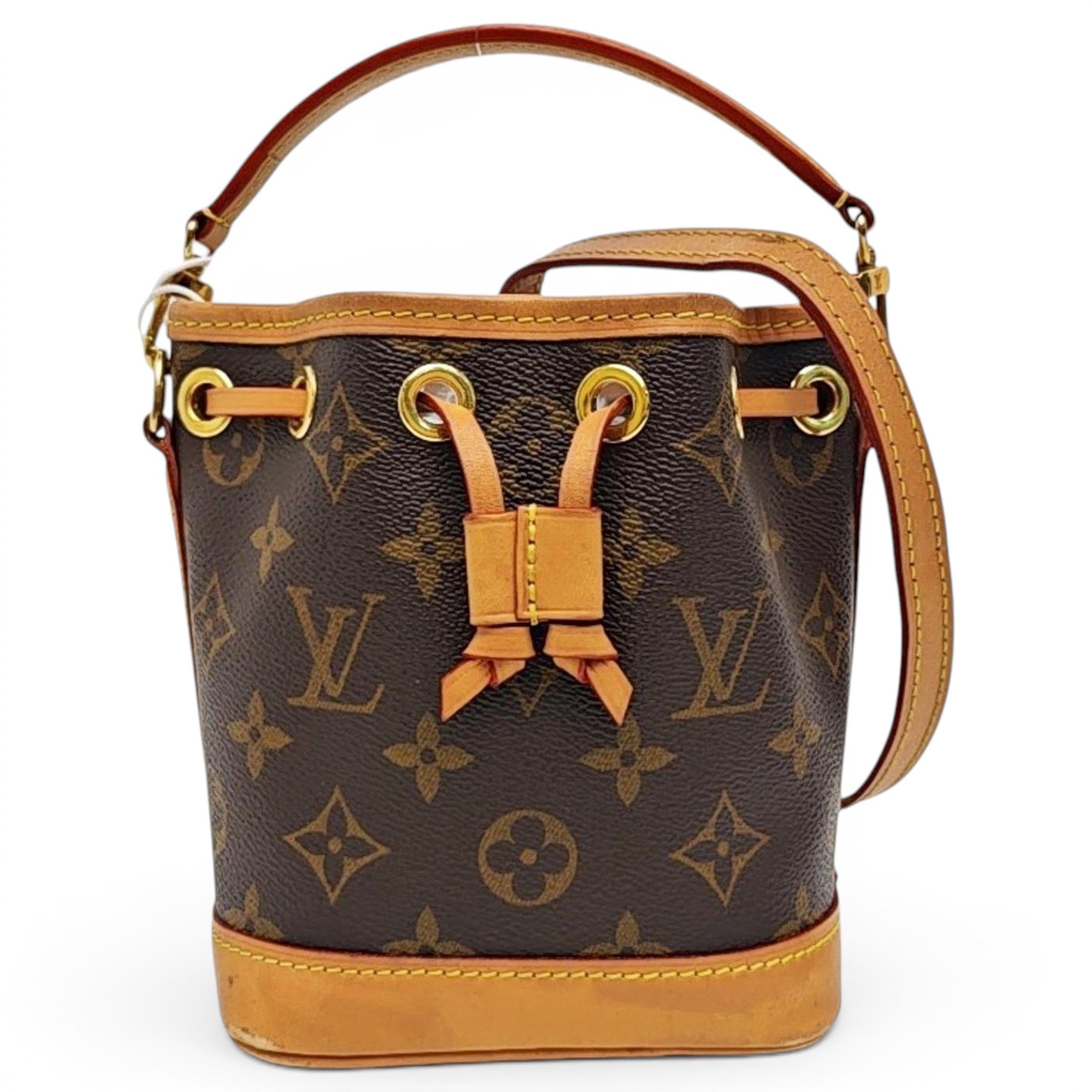 Nano Noé leather handbag