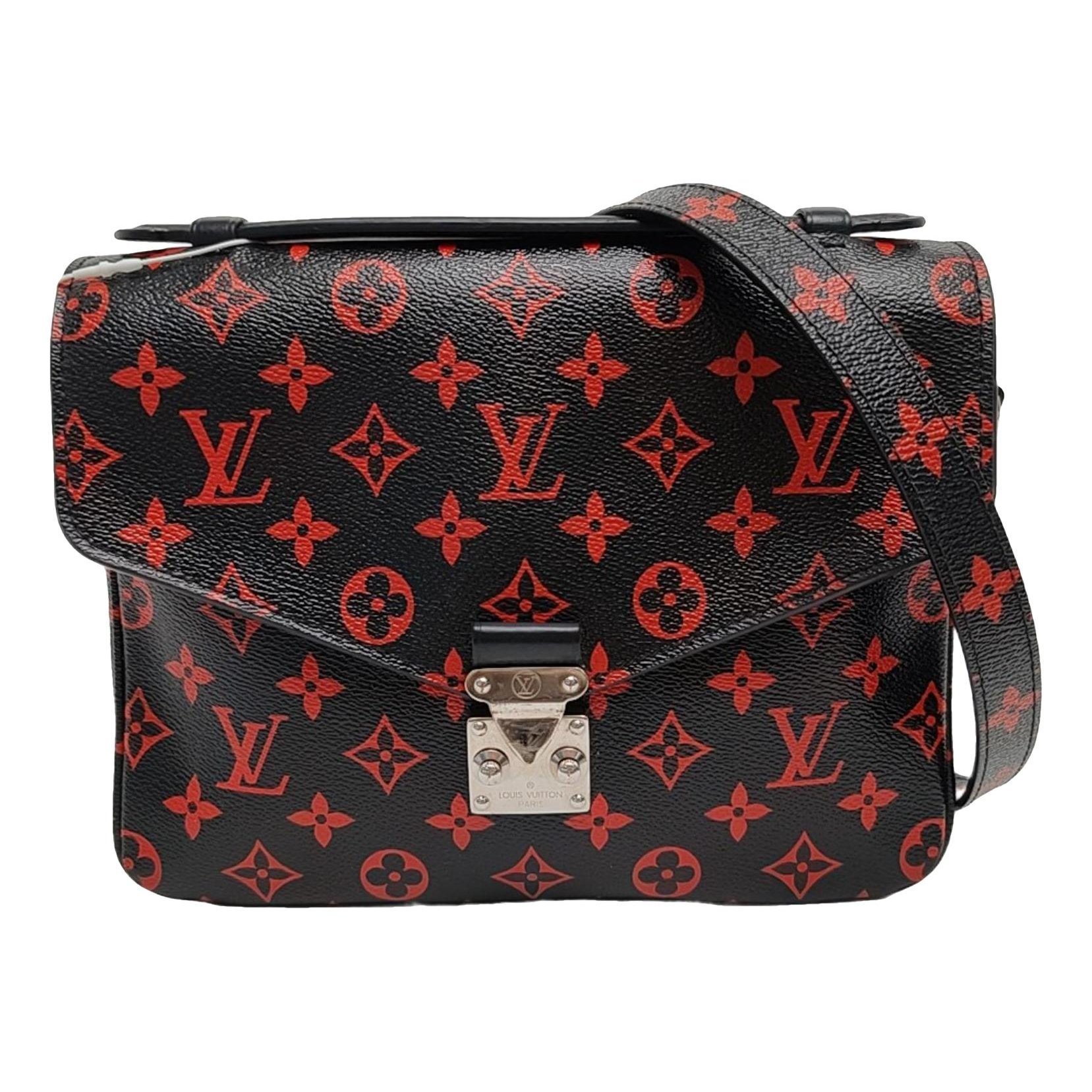 Metis leather crossbody bag