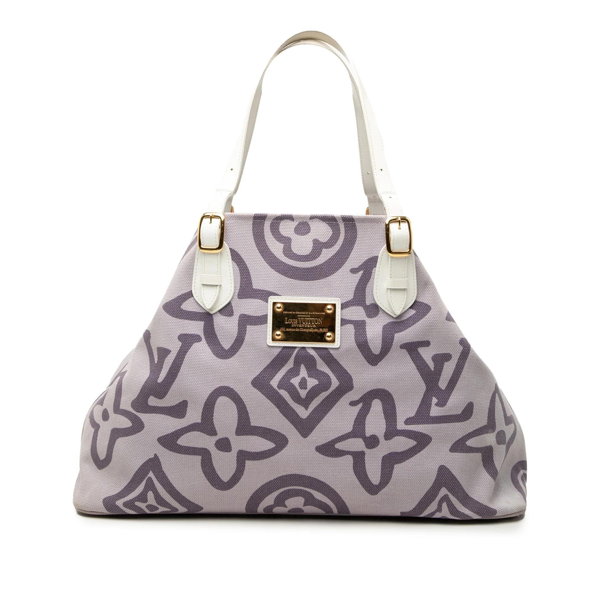Leather tote