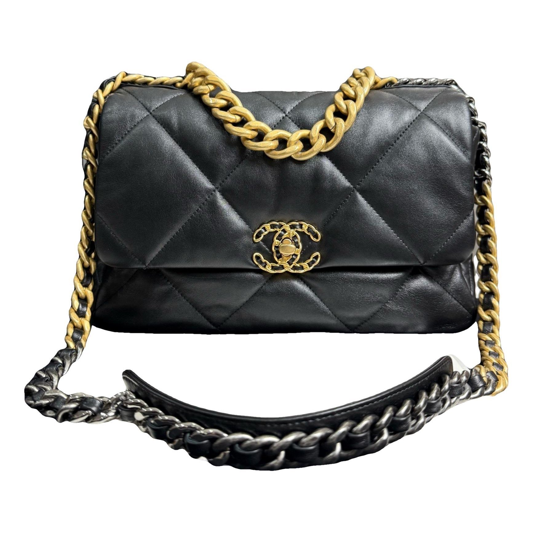 Chanel 19 leather handbag
