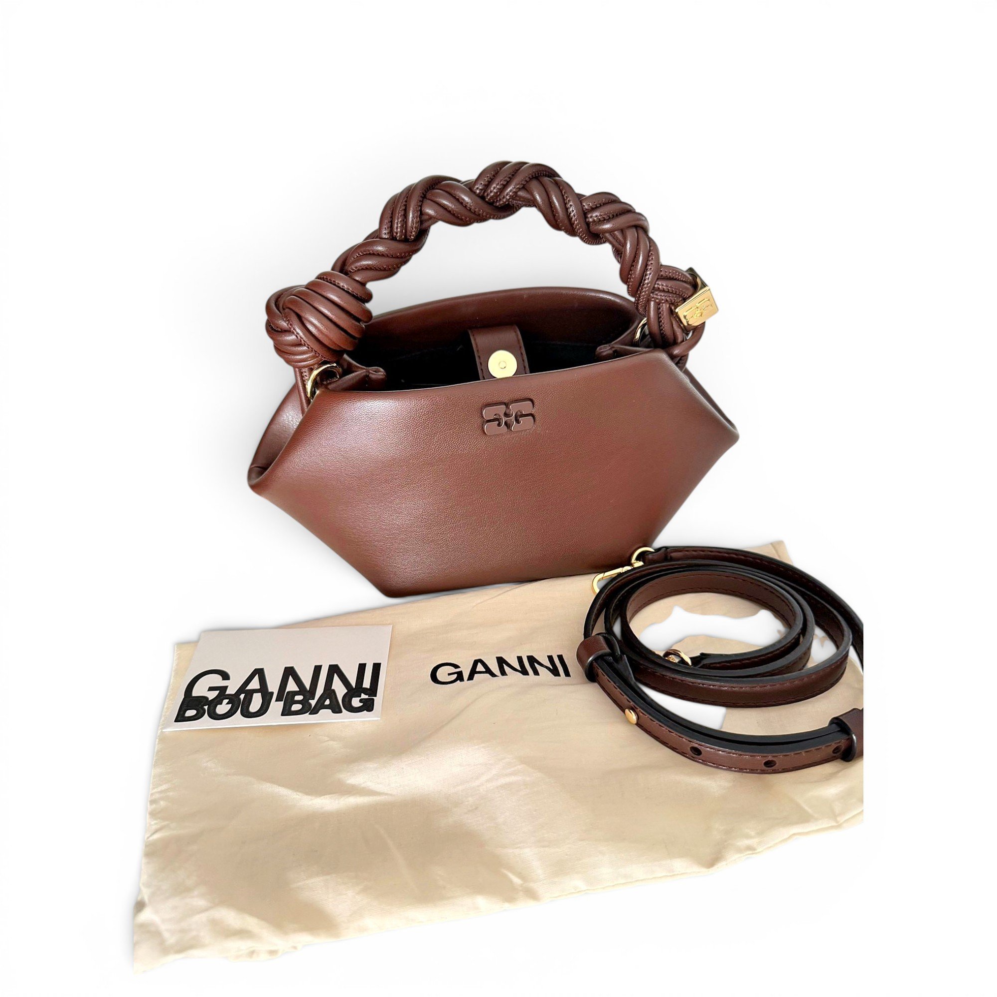 Bou leather handbag