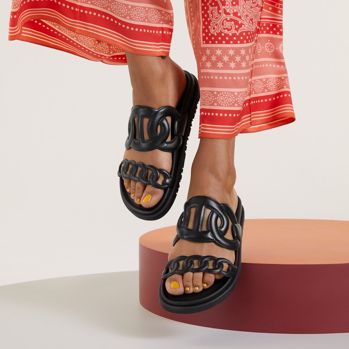 Noir Extra Sandal