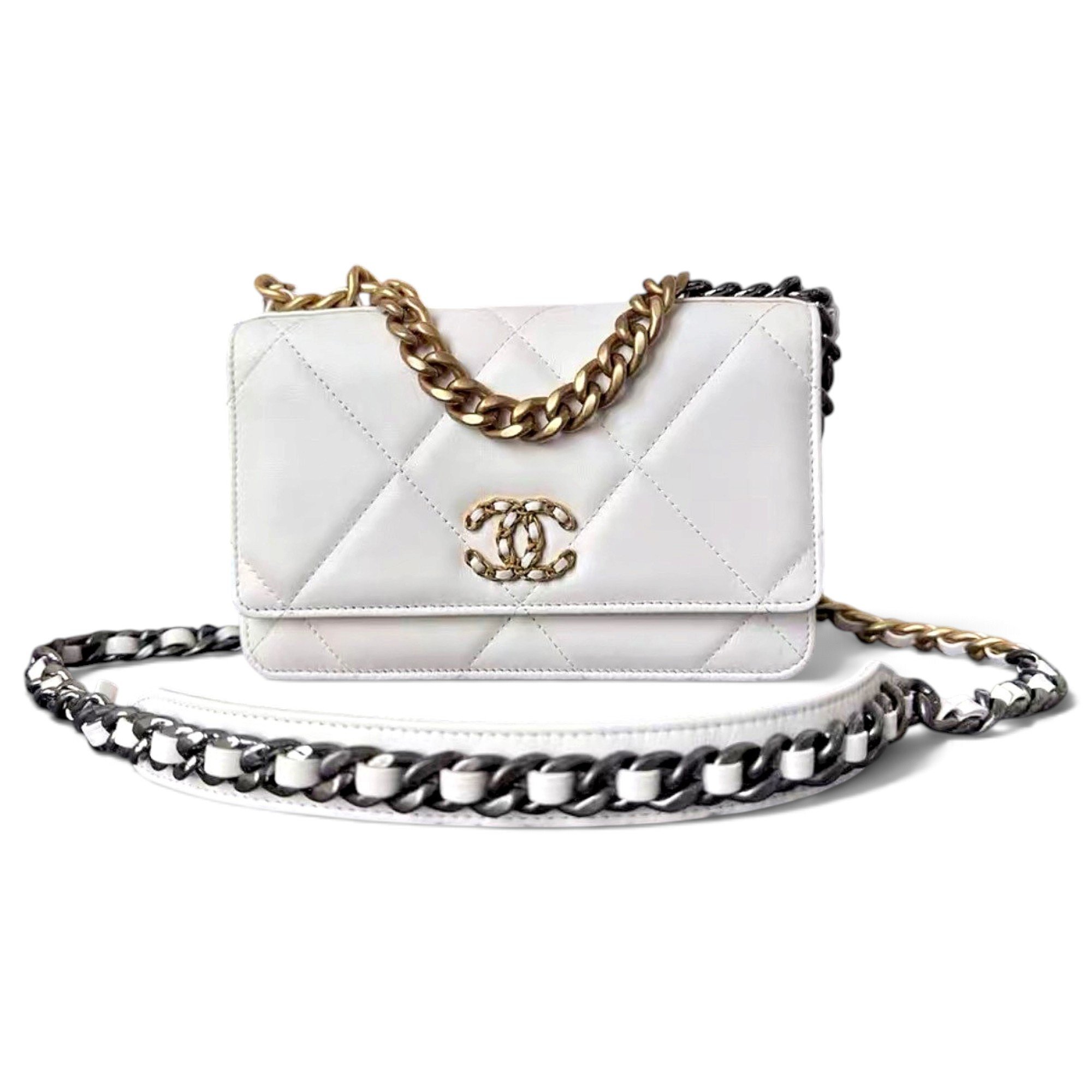 Chanel 19 leather handbag