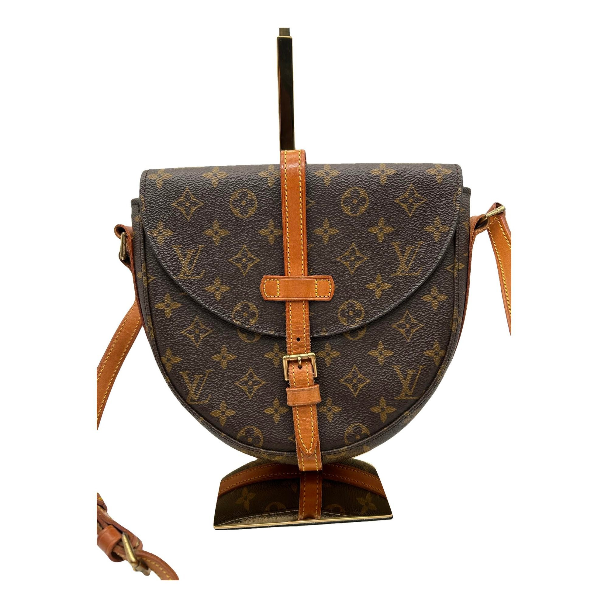 Chantilly leather crossbody bag