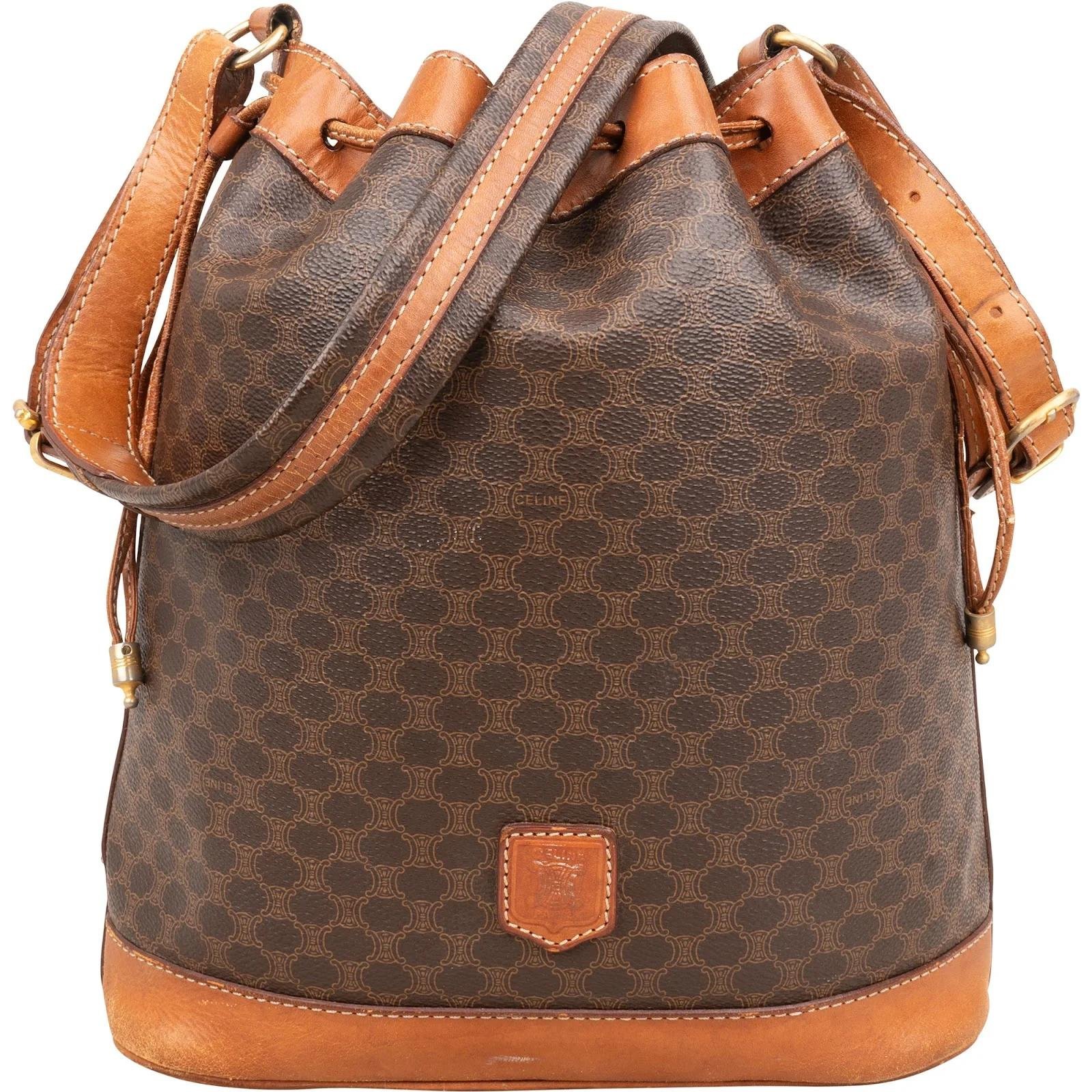 Clasp Bucket leather crossbody bag