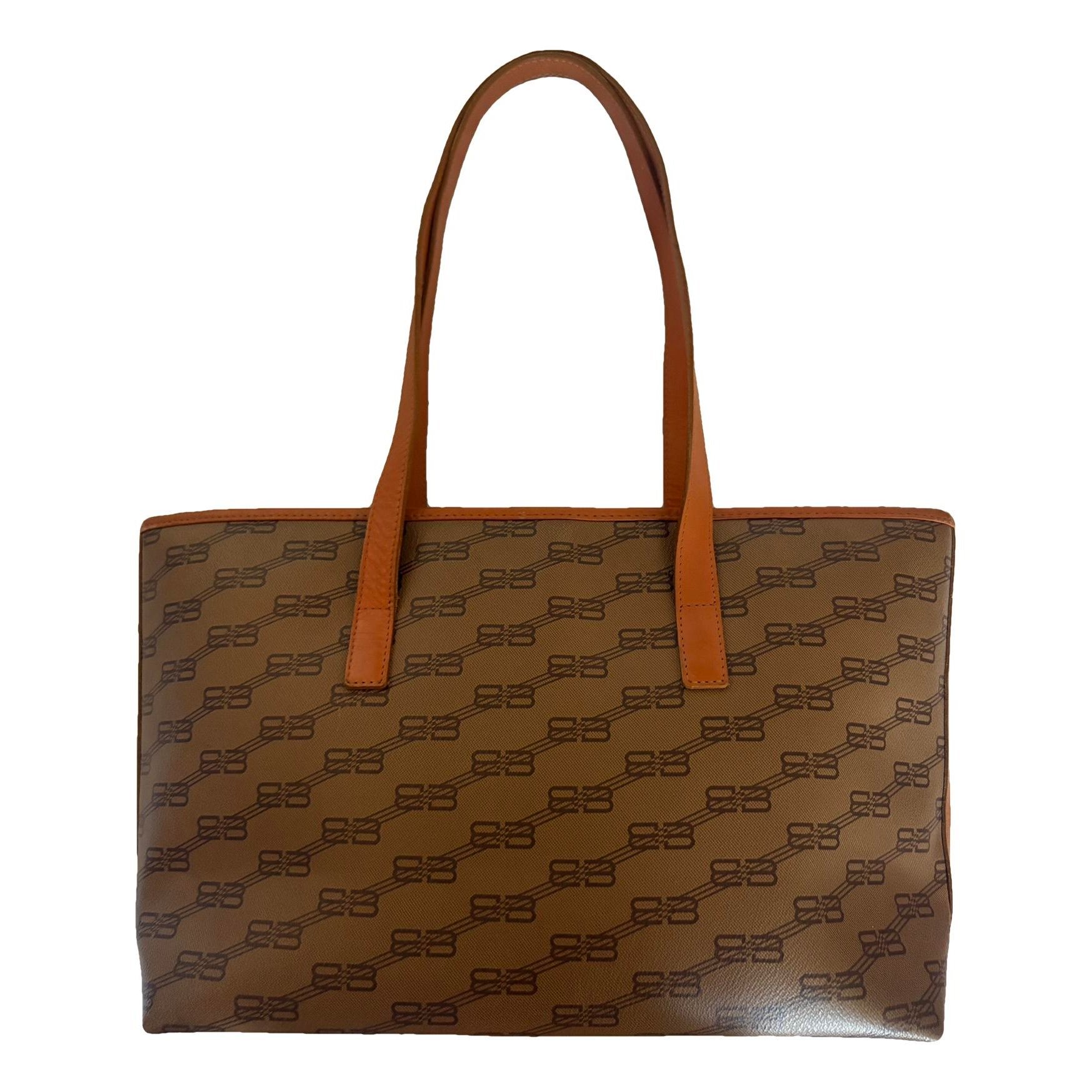 Leather tote
