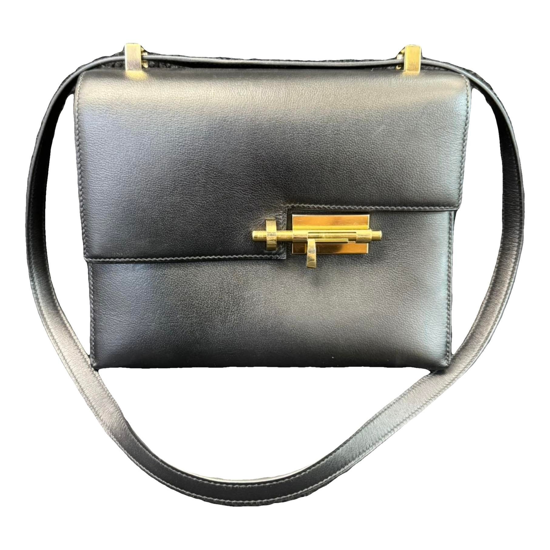 Verrou leather crossbody bag