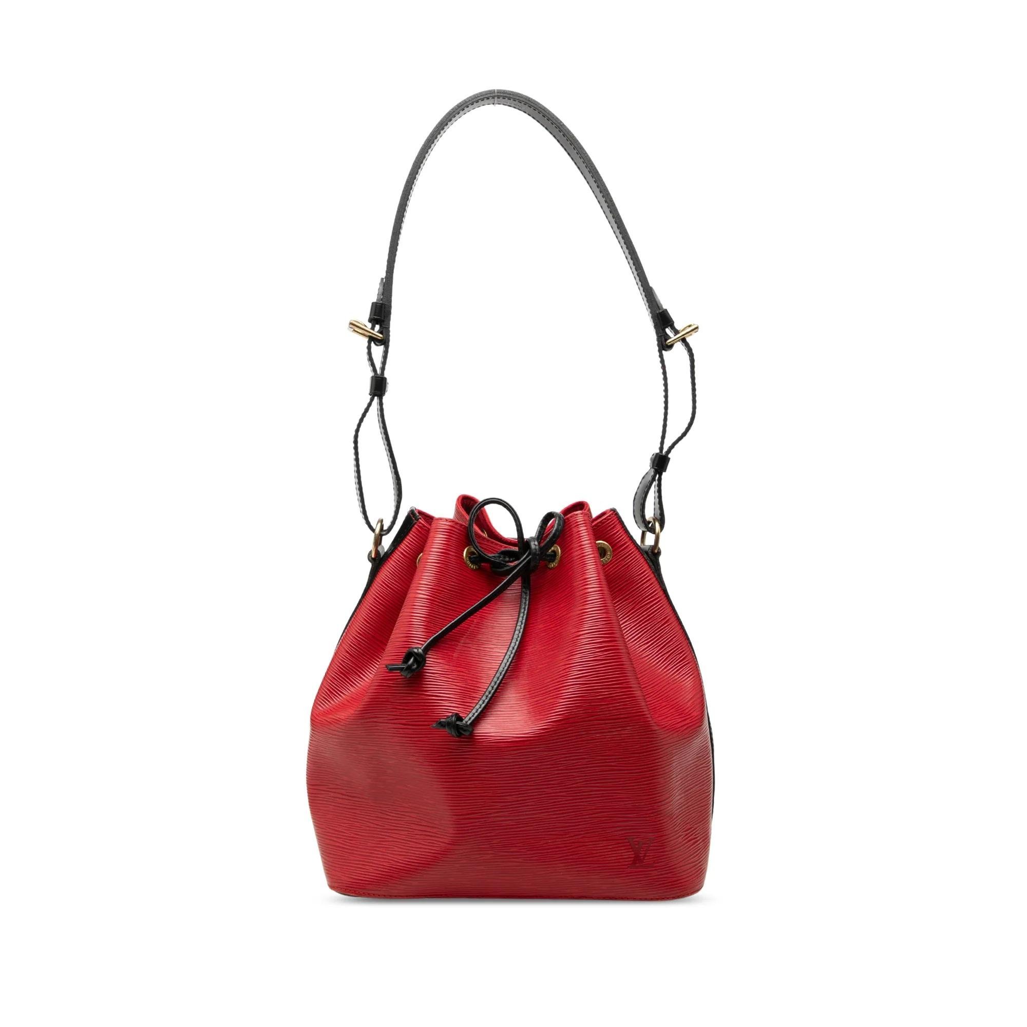 Bucket leather handbag