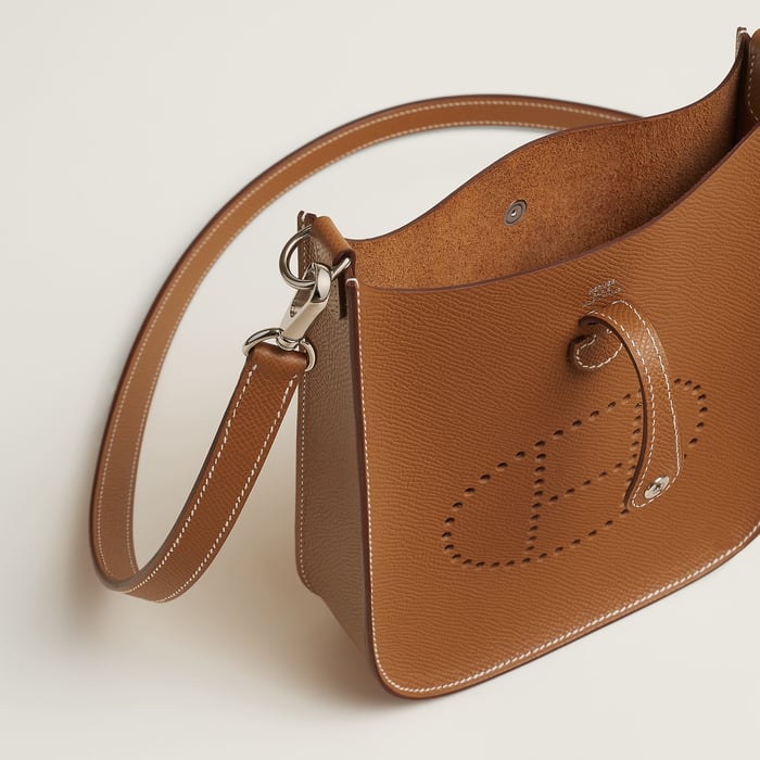 Gold Evelyne 16 Sellier Bag