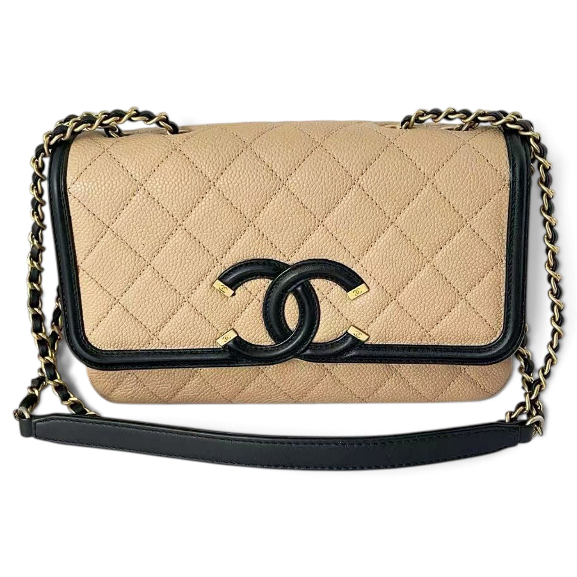 Trendy CC Flap patent leather handbag