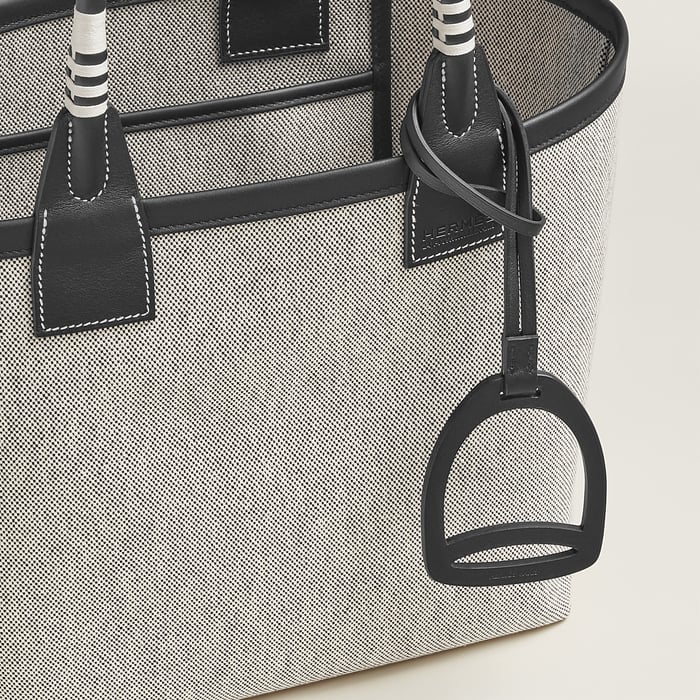 Steeple 25 Bag