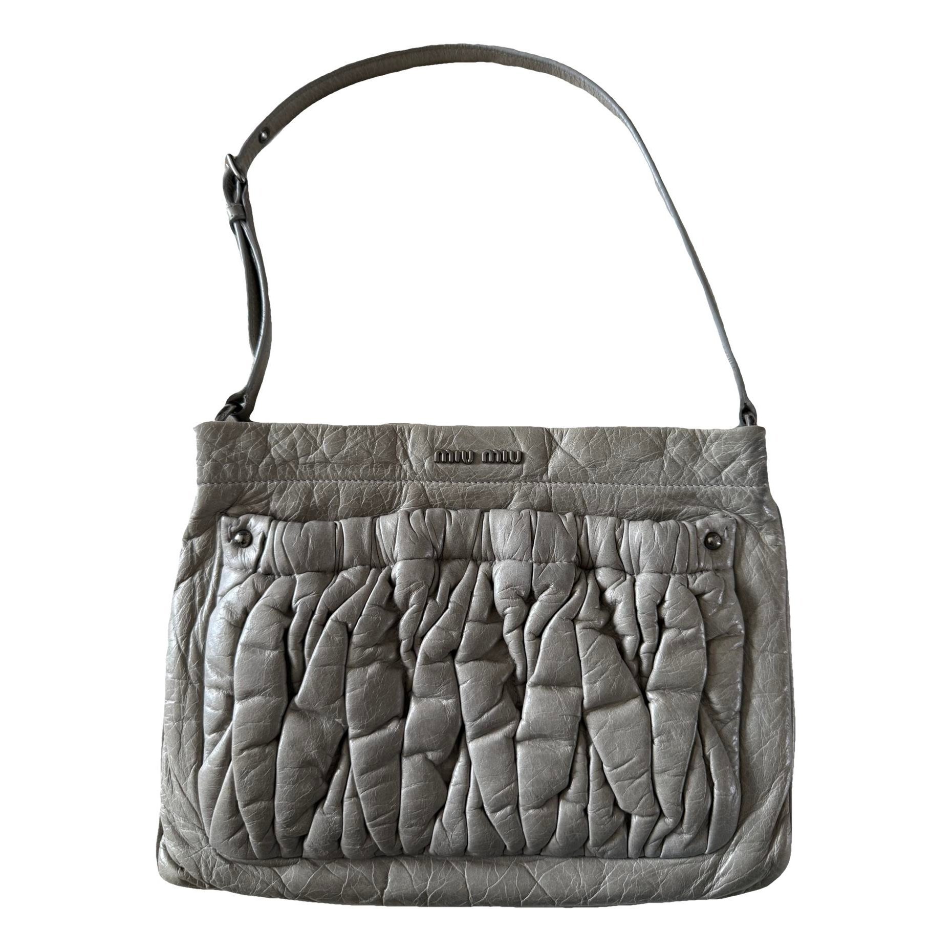 Matelassé leather handbag