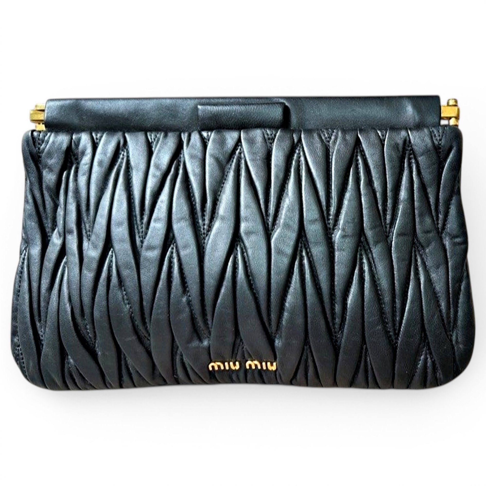 Matelassé leather handbag