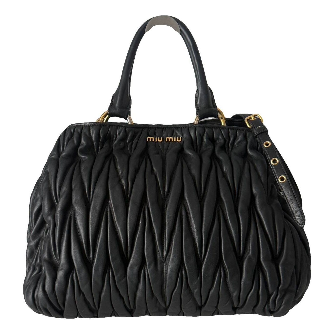 Matelassé leather handbag