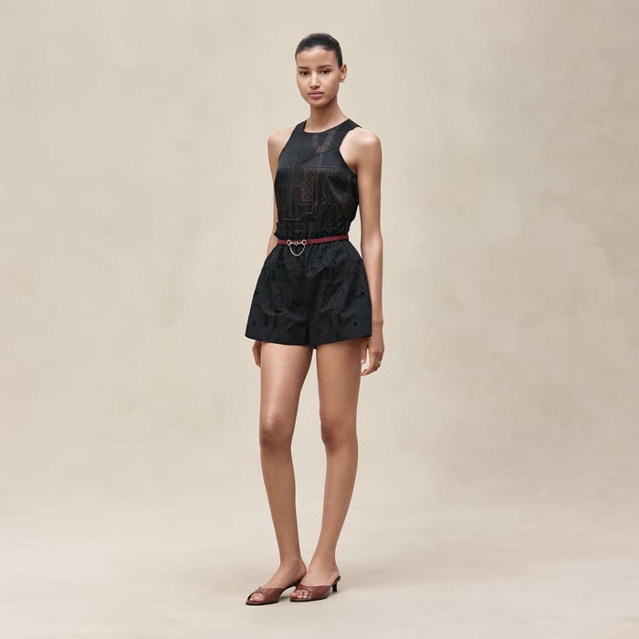 Noir Shorts With Embroidered Pouch