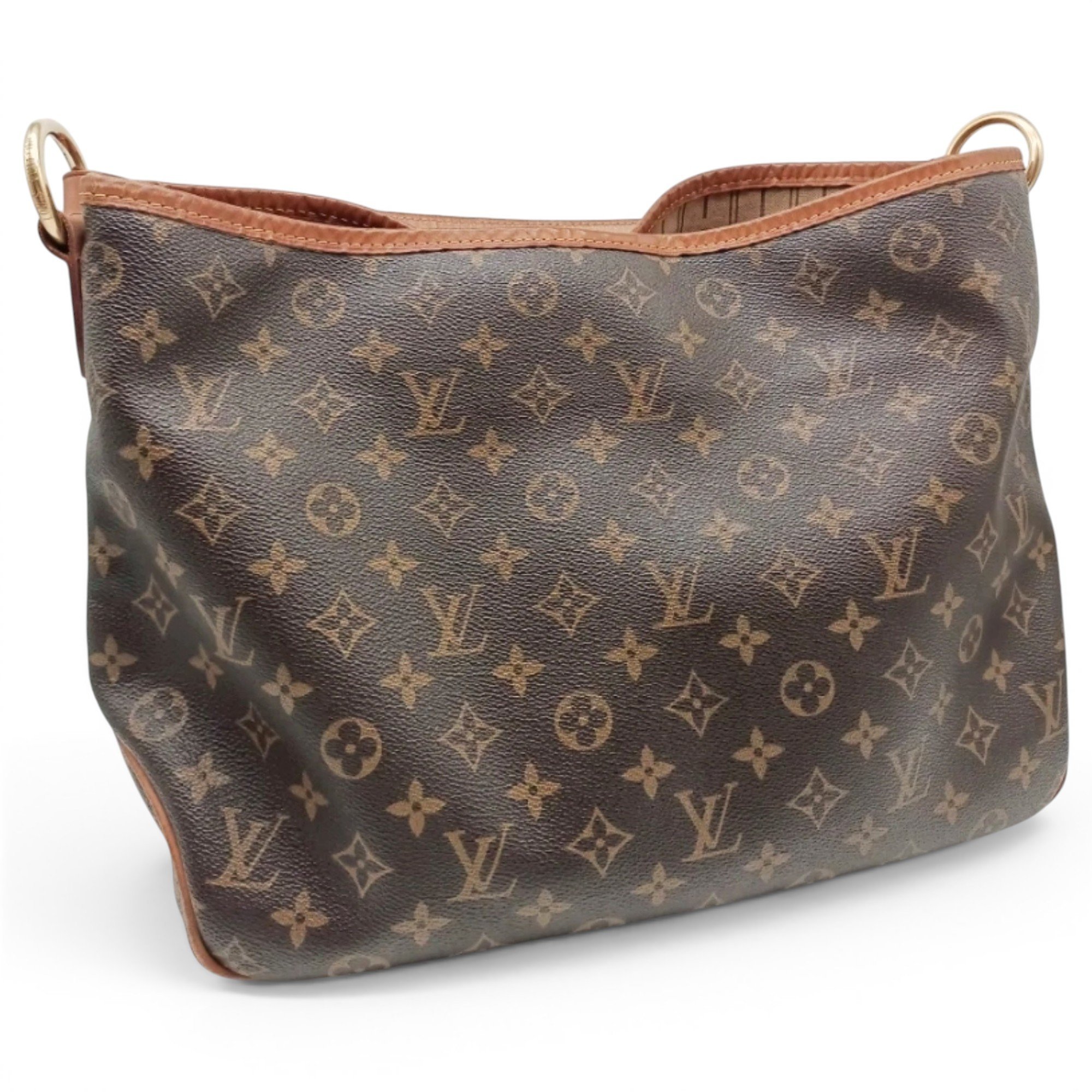 Delightful patent leather handbag