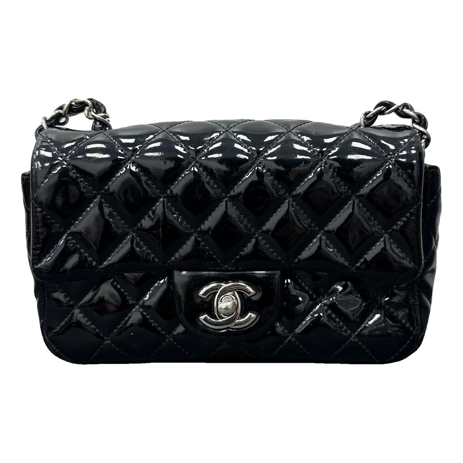Timeless/Classique patent leather handbag