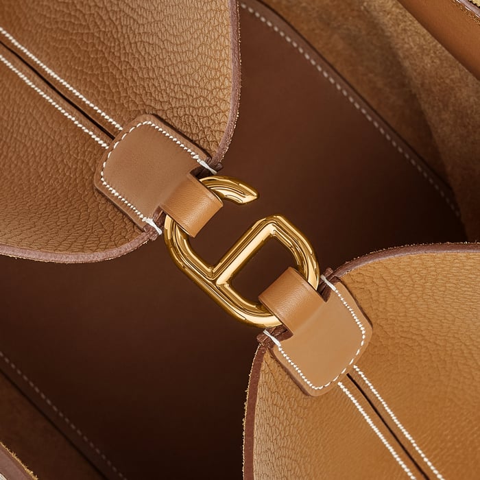 Gold Hermès In-the-loop 23 Bag