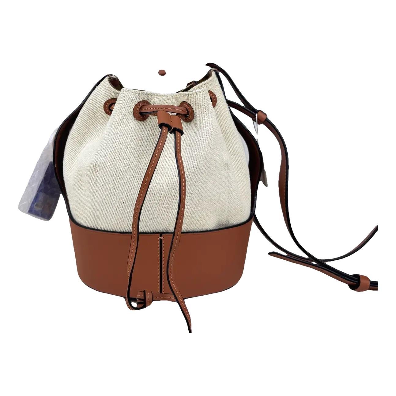 Balloon leather handbag