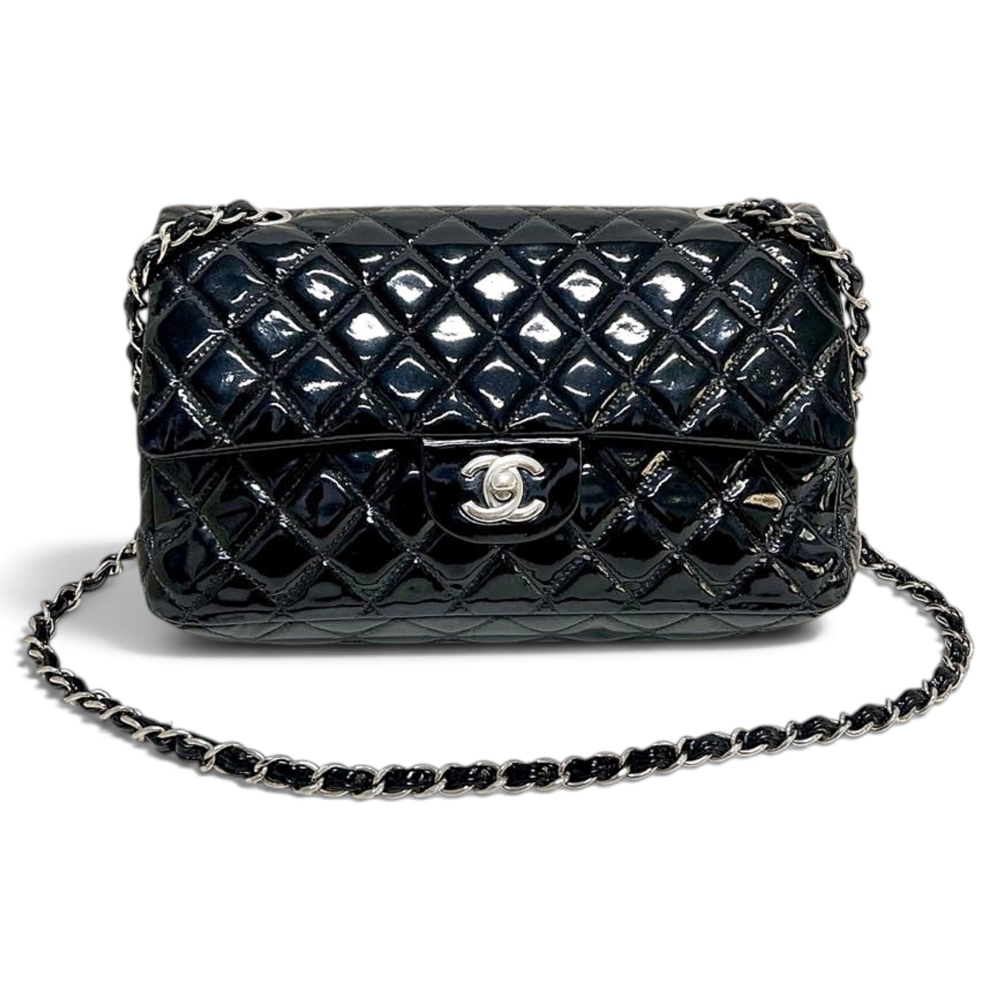 Timeless/Classique patent leather crossbody bag