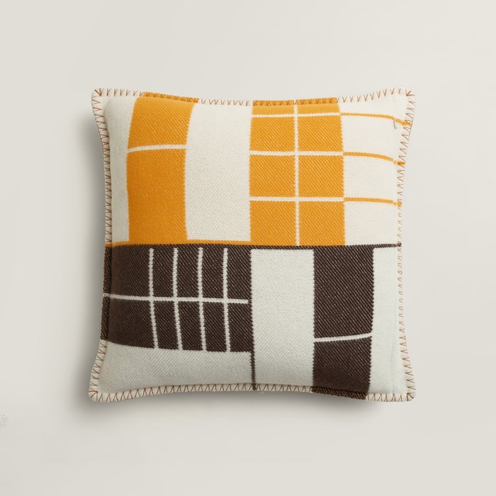 Miel Gold Atelier d'Artiste Pillow