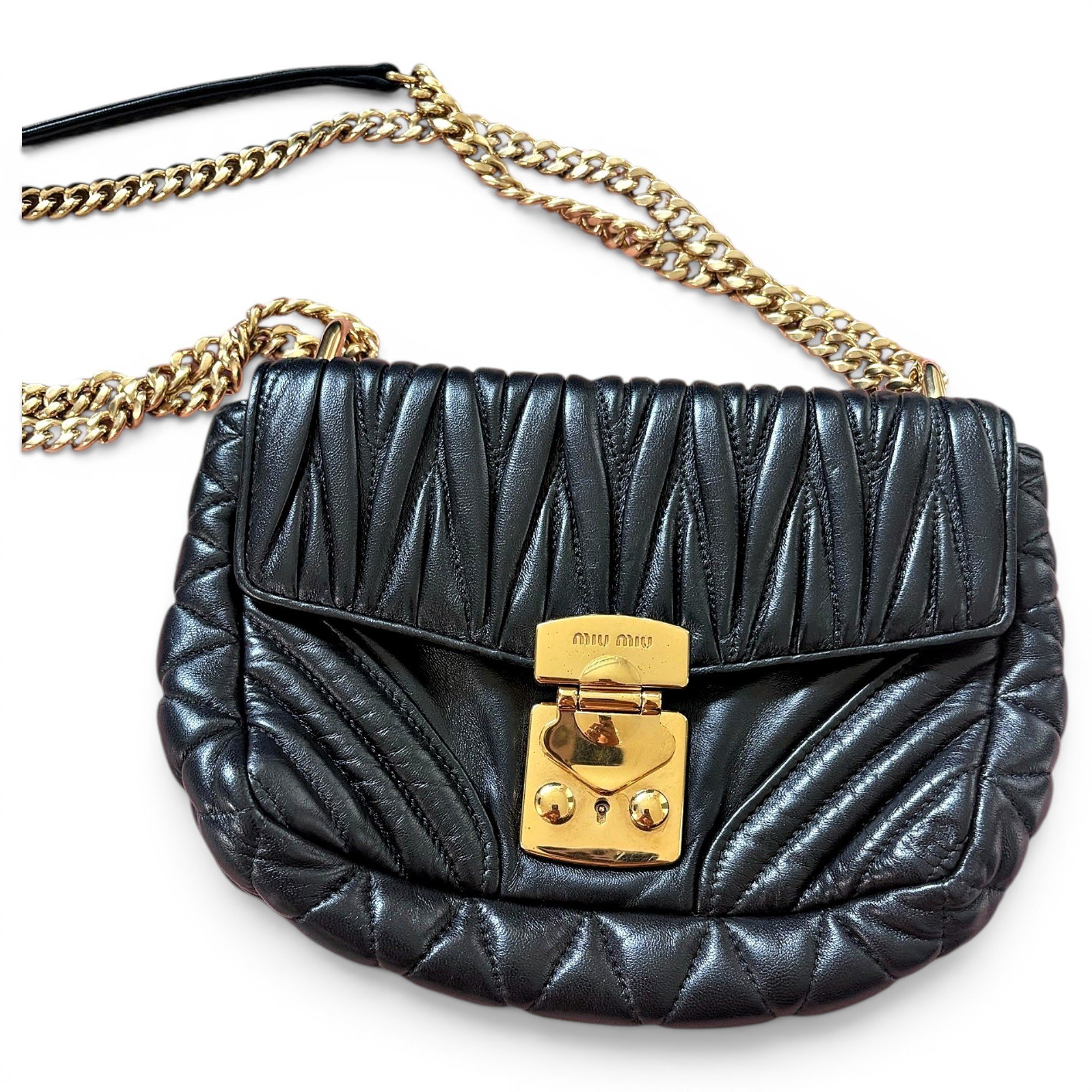 Matelassé leather handbag