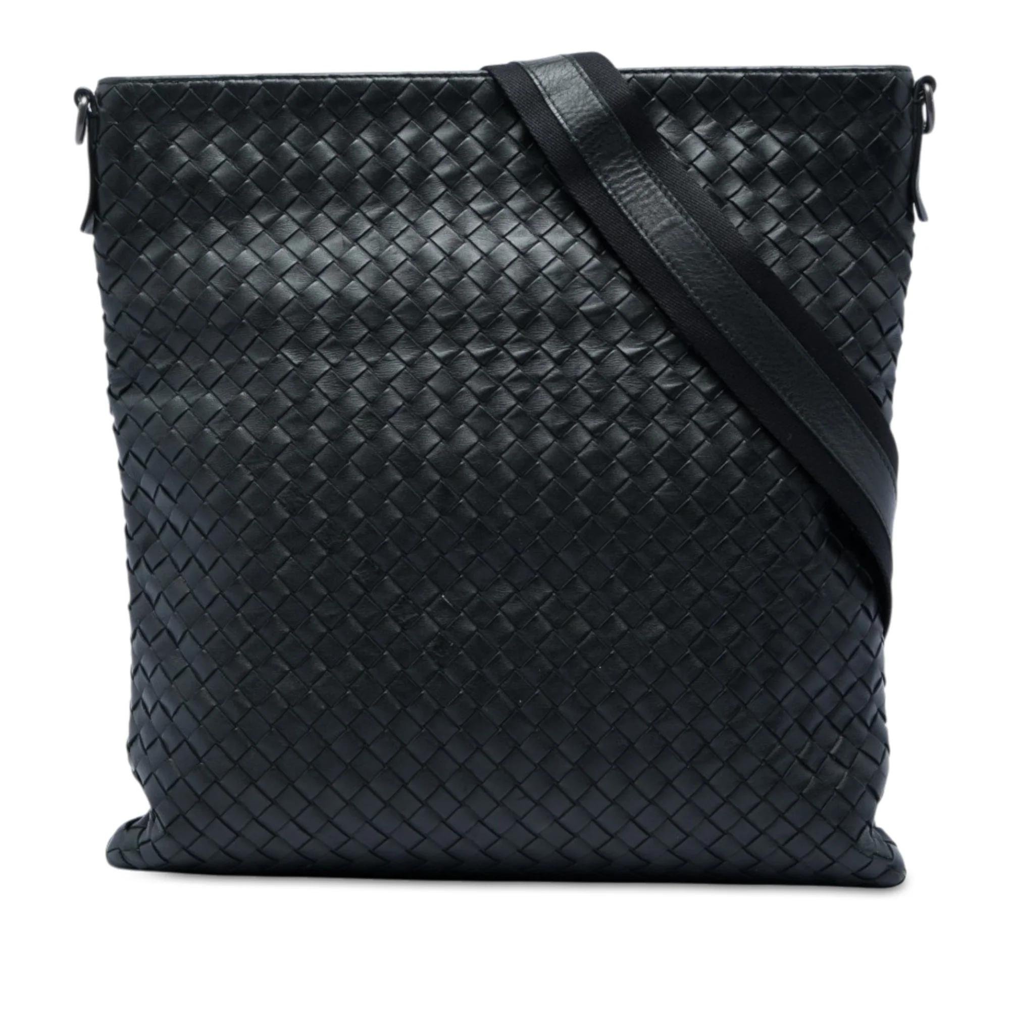 Veneta leather crossbody bag