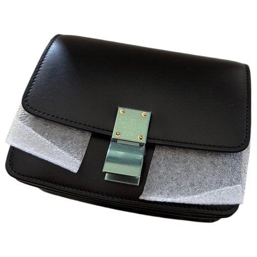Classic leather handbag