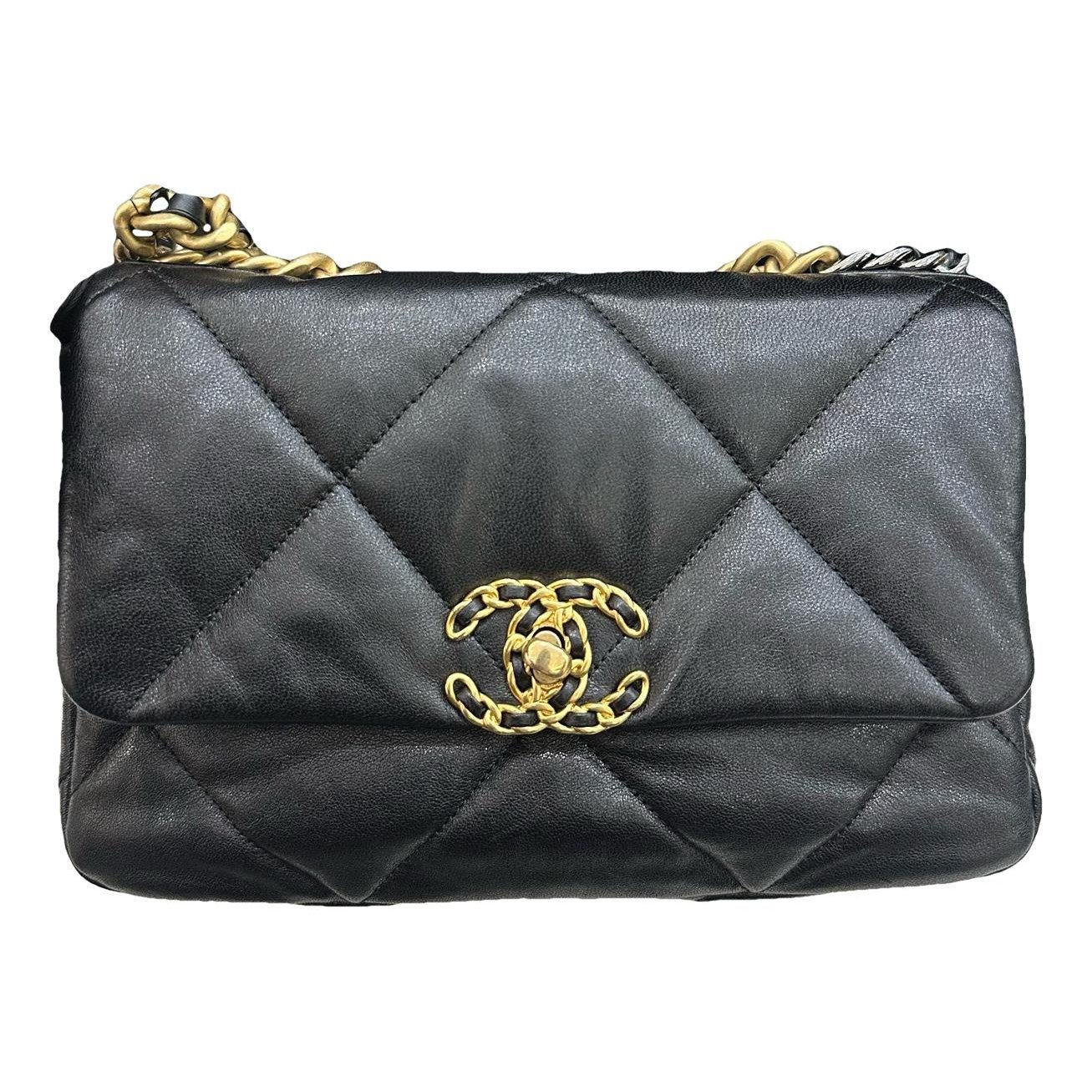 Chanel 19 leather handbag