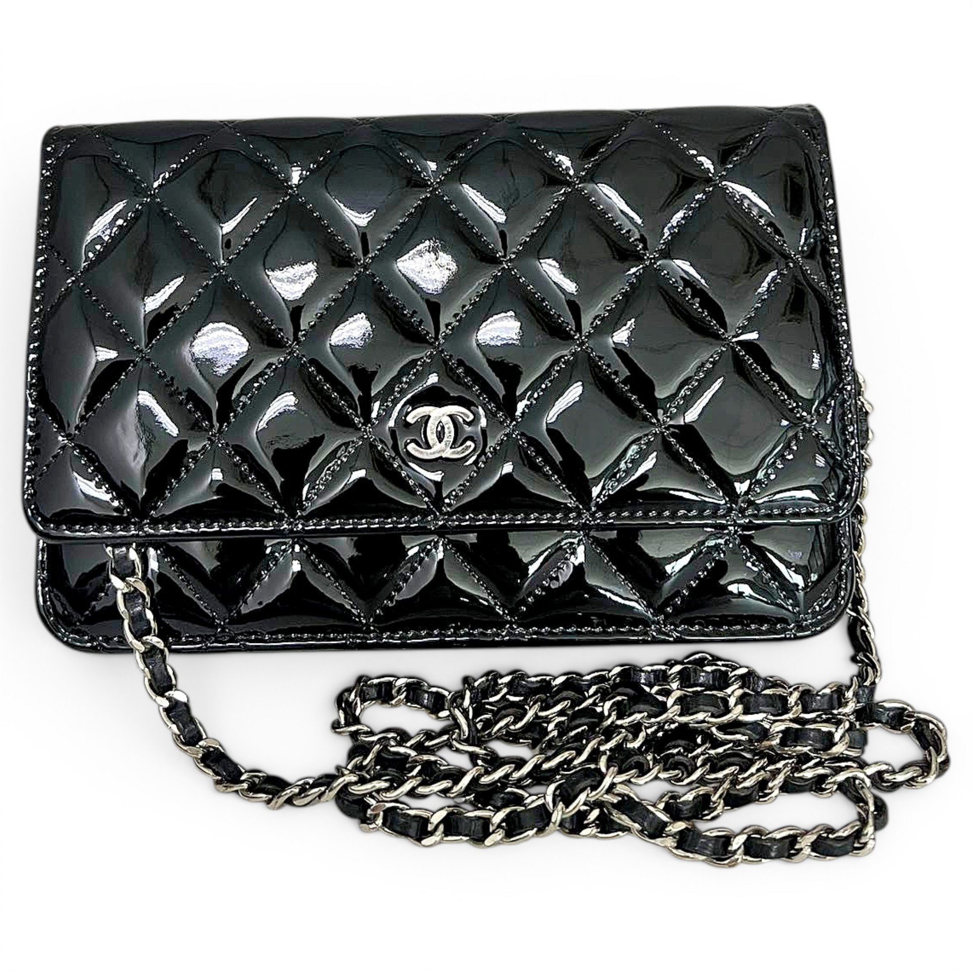 Wallet On Chain Timeless/Classique patent leather crossbody bag